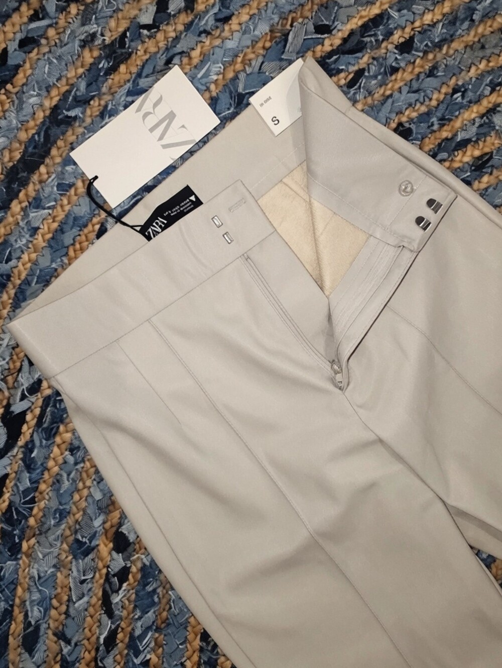 🤍 ZARA Ecru White Vegan Leather Pants (Size S)